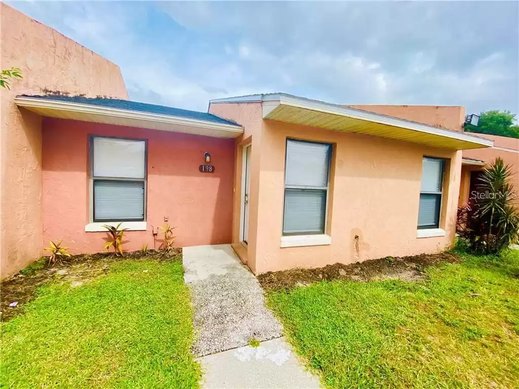 198 LAKESIDE HILLS LOOP, AUBURNDALE, Florida 33823, 2 Bedrooms Bedrooms, ,2 BathroomsBathrooms,Residential Lease,For Rent,LAKESIDE HILLS,MFRS5111749