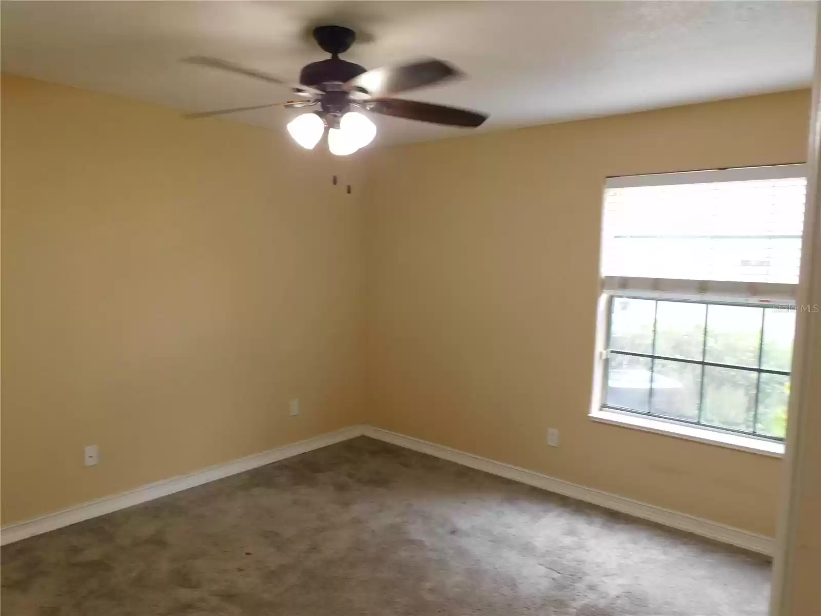 200 AFTON SQUARE, ALTAMONTE SPRINGS, Florida 32714, 2 Bedrooms Bedrooms, ,2 BathroomsBathrooms,Residential,For Sale,AFTON,MFRO6217456