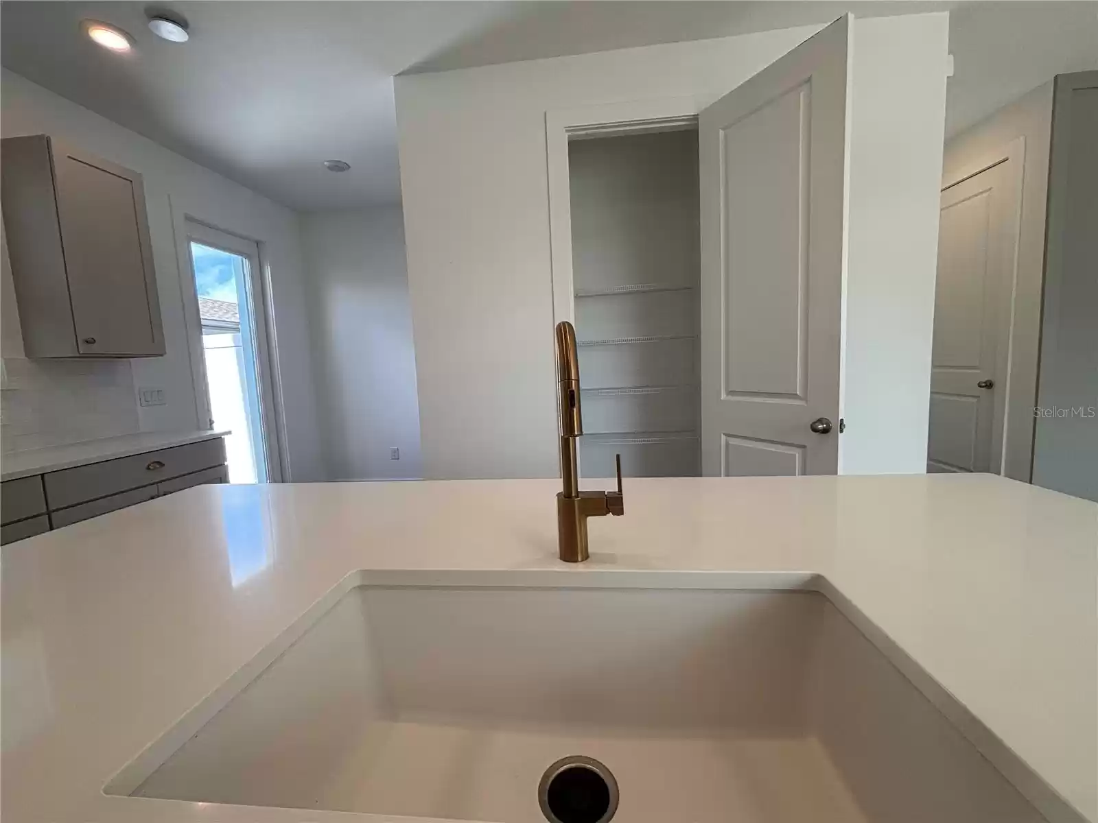 17640 NORTHLAKE GROVE DRIVE, WINTER GARDEN, Florida 34787, 3 Bedrooms Bedrooms, ,2 BathroomsBathrooms,Residential Lease,For Rent,NORTHLAKE GROVE,MFRO6254699