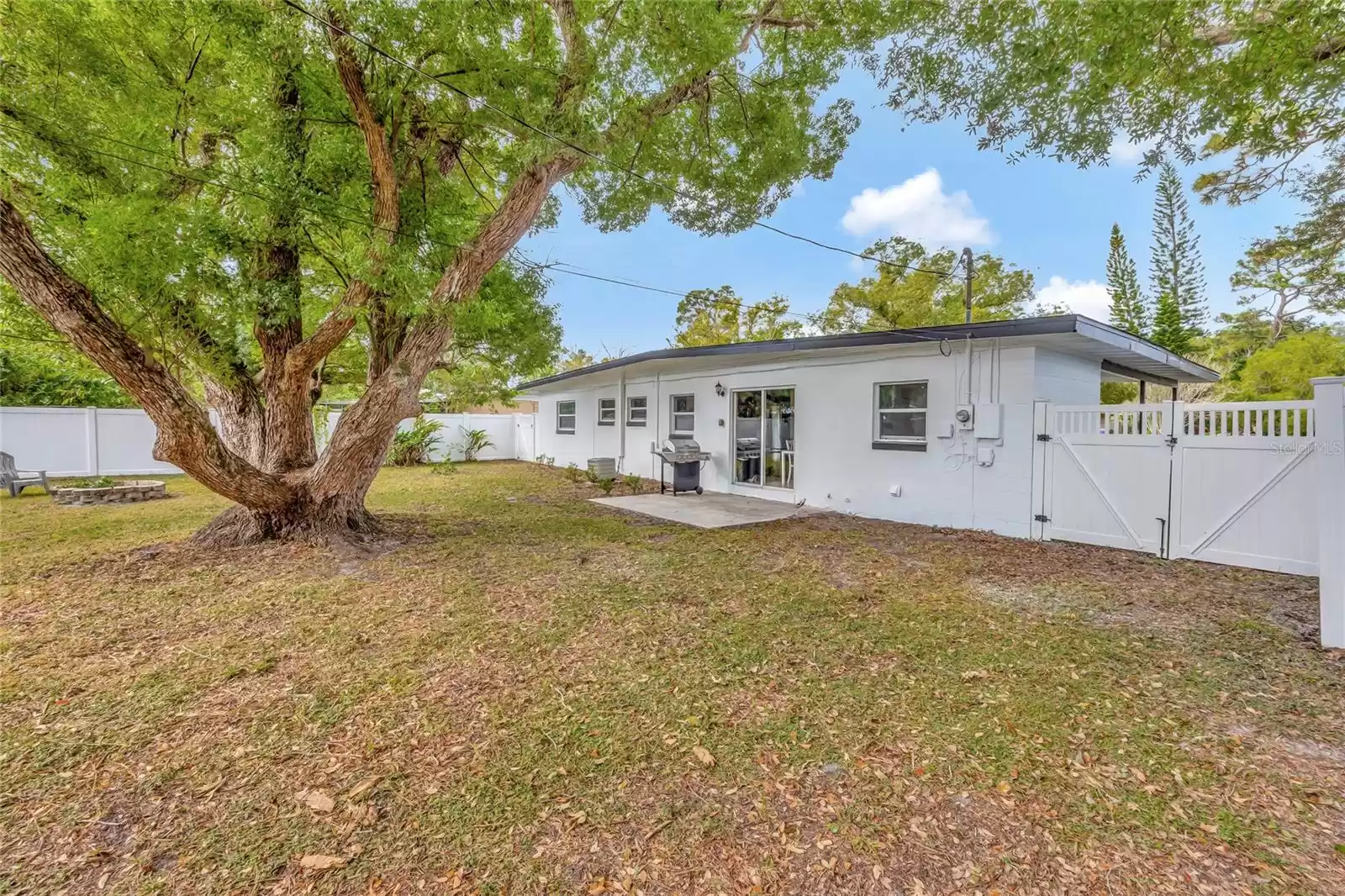 992 CARNATION DRIVE, WINTER PARK, Florida 32792, 3 Bedrooms Bedrooms, ,2 BathroomsBathrooms,Residential,For Sale,CARNATION,MFRO6254779