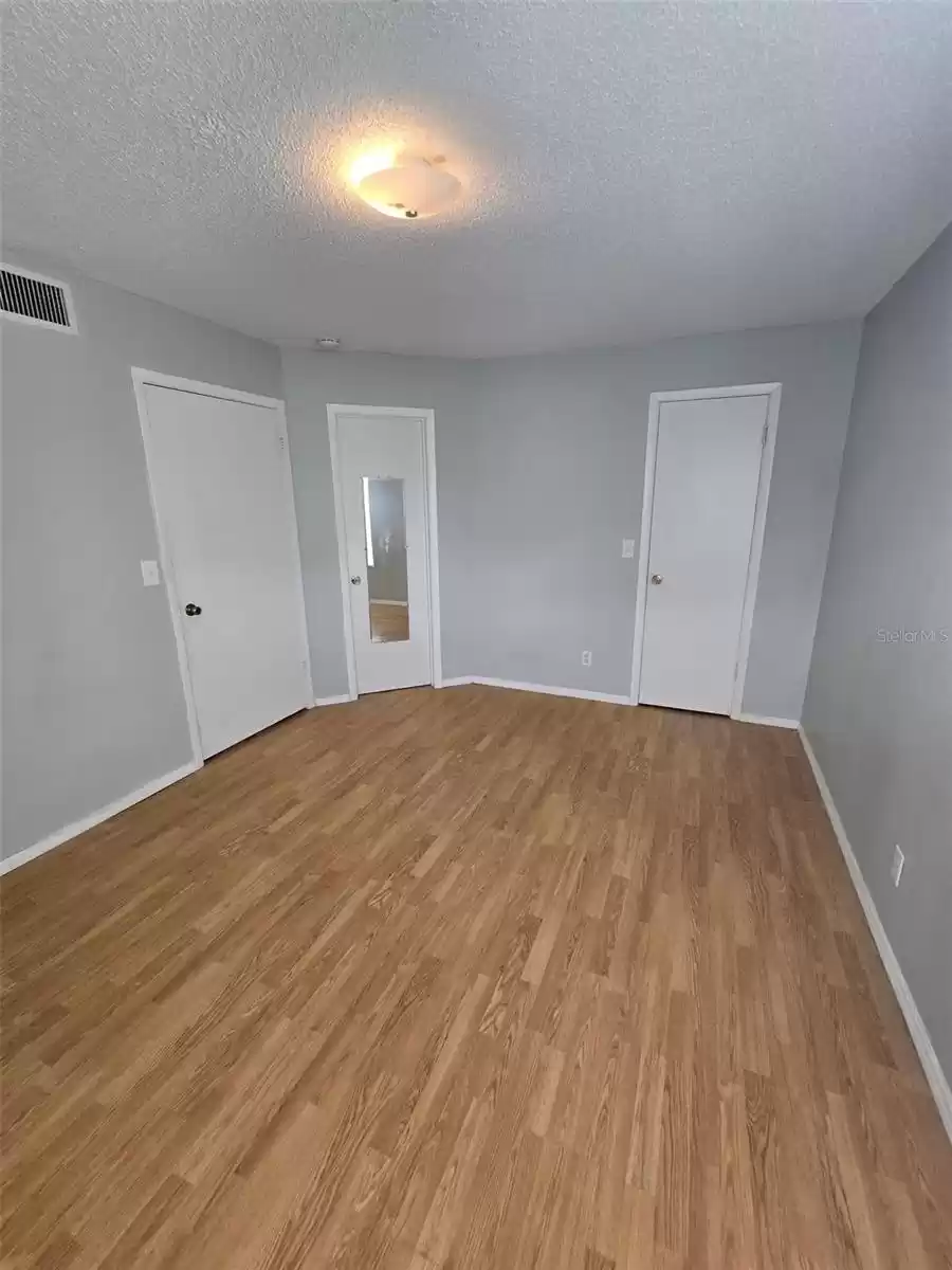 300 LAKEPOINTE DRIVE, ALTAMONTE SPRINGS, Florida 32701, 1 Bedroom Bedrooms, ,1 BathroomBathrooms,Residential Lease,For Rent,LAKEPOINTE,MFRS5115151