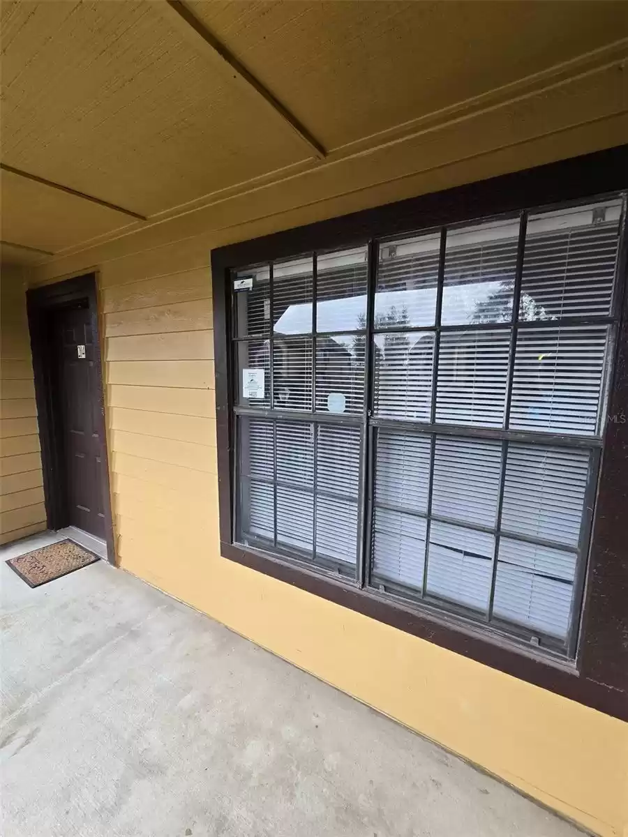 300 LAKEPOINTE DRIVE, ALTAMONTE SPRINGS, Florida 32701, 1 Bedroom Bedrooms, ,1 BathroomBathrooms,Residential Lease,For Rent,LAKEPOINTE,MFRS5115151