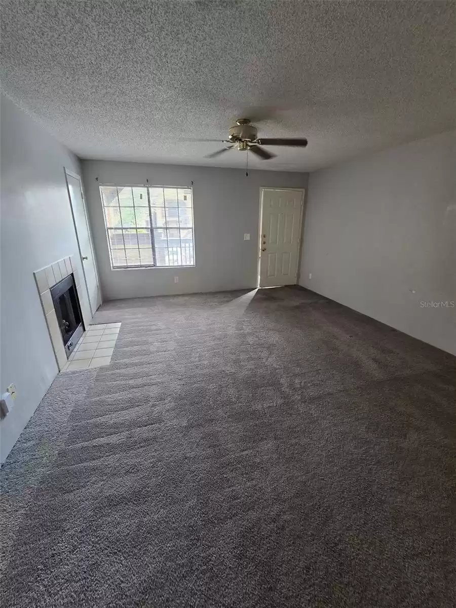 300 LAKEPOINTE DRIVE, ALTAMONTE SPRINGS, Florida 32701, 1 Bedroom Bedrooms, ,1 BathroomBathrooms,Residential Lease,For Rent,LAKEPOINTE,MFRS5115151