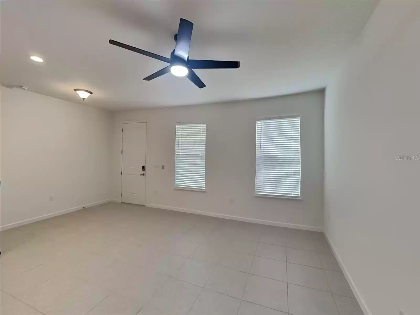 13921 EASDALE ALLEY, WINTER GARDEN, Florida 34787, 3 Bedrooms Bedrooms, ,2 BathroomsBathrooms,Residential Lease,For Rent,EASDALE,MFRO6254792