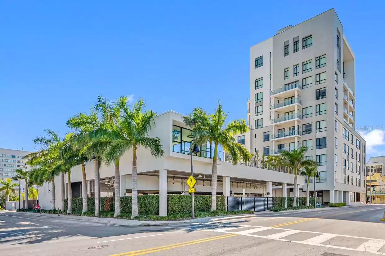 5 OSCEOLA AVE, CLEARWATER, Florida 33755, 2 Bedrooms Bedrooms, ,2 BathroomsBathrooms,Residential Lease,For Rent,OSCEOLA AVE,MFRTB8319387