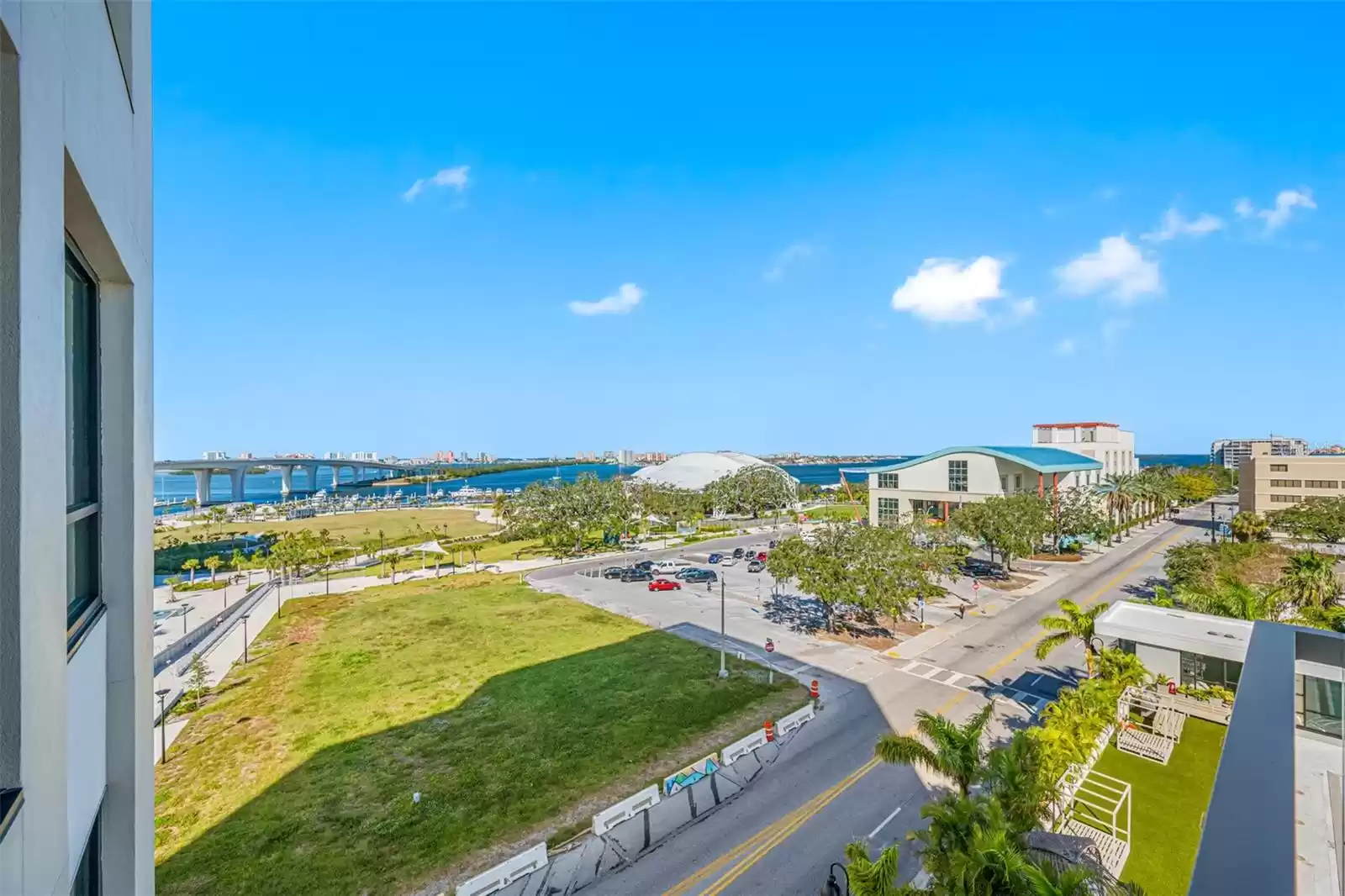 5 OSCEOLA AVE, CLEARWATER, Florida 33755, 2 Bedrooms Bedrooms, ,2 BathroomsBathrooms,Residential Lease,For Rent,OSCEOLA AVE,MFRTB8319387