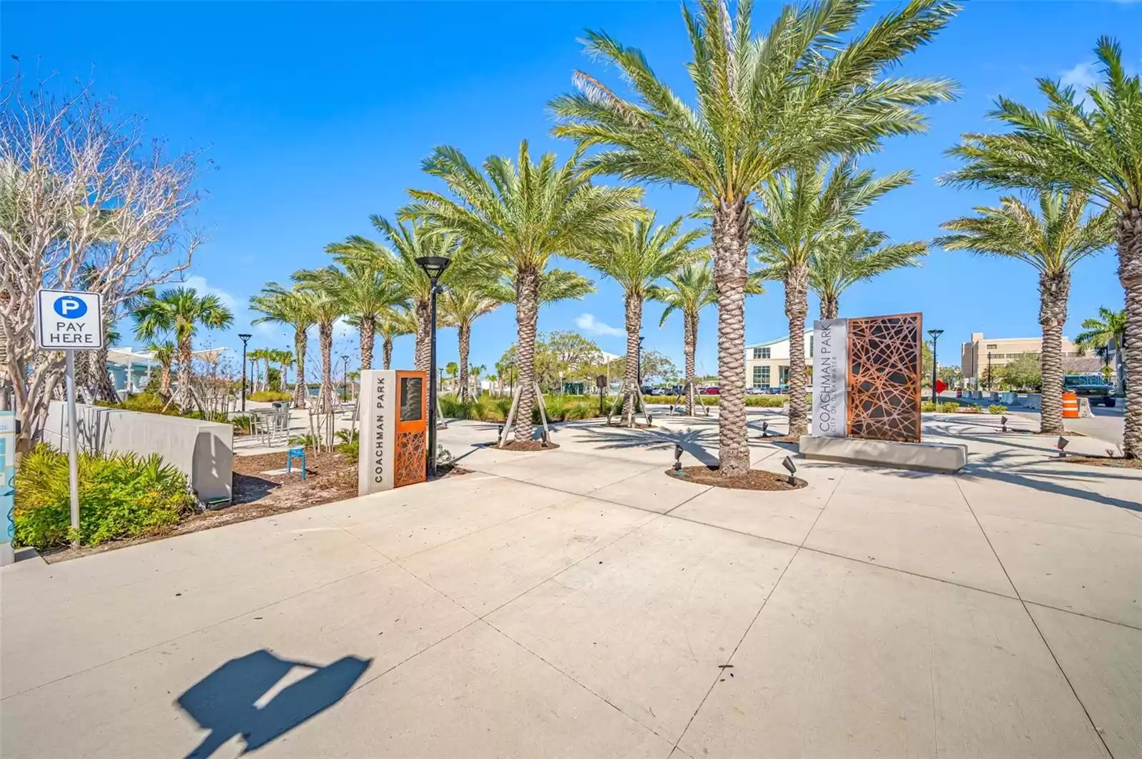 5 OSCEOLA AVE, CLEARWATER, Florida 33755, 2 Bedrooms Bedrooms, ,2 BathroomsBathrooms,Residential Lease,For Rent,OSCEOLA AVE,MFRTB8319387
