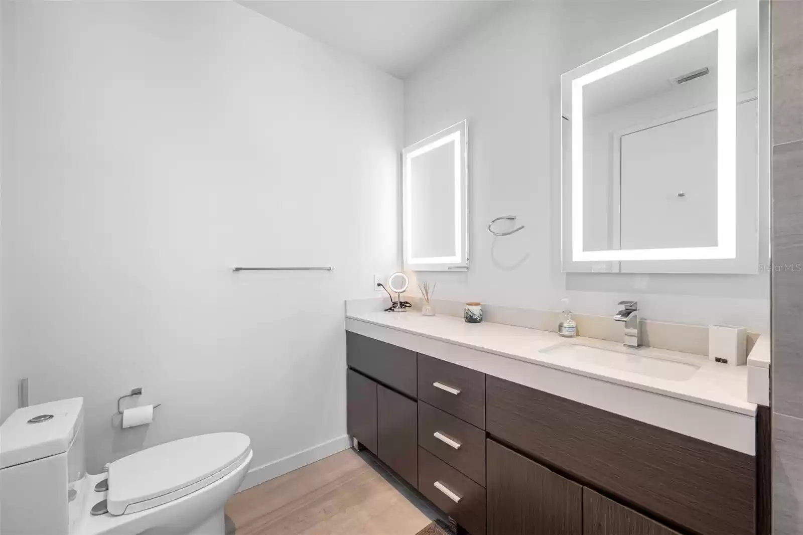 5 OSCEOLA AVE, CLEARWATER, Florida 33755, 2 Bedrooms Bedrooms, ,2 BathroomsBathrooms,Residential Lease,For Rent,OSCEOLA AVE,MFRTB8319387