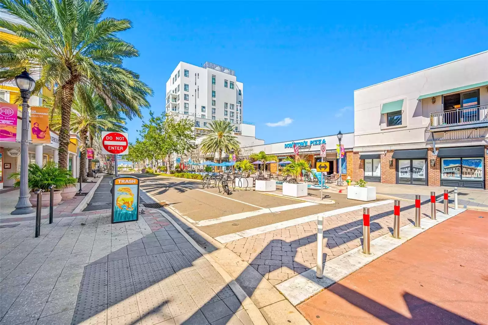 5 OSCEOLA AVE, CLEARWATER, Florida 33755, 2 Bedrooms Bedrooms, ,2 BathroomsBathrooms,Residential Lease,For Rent,OSCEOLA AVE,MFRTB8319387