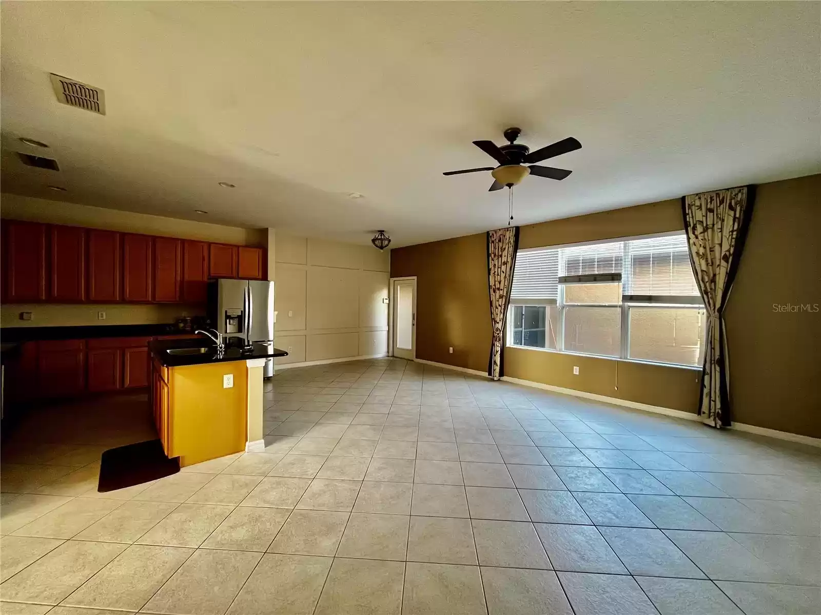 15501 AVENUE OF THE ARBORS, WINTER GARDEN, Florida 34787, 3 Bedrooms Bedrooms, ,2 BathroomsBathrooms,Residential,For Sale,AVENUE OF THE ARBORS,MFRO6255674