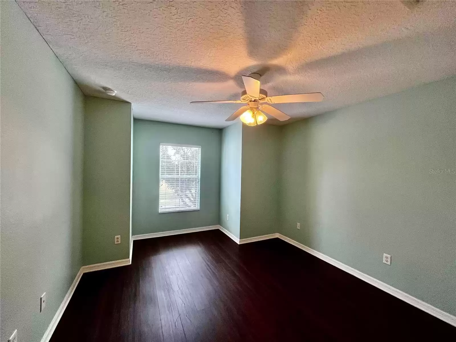 15501 AVENUE OF THE ARBORS, WINTER GARDEN, Florida 34787, 3 Bedrooms Bedrooms, ,2 BathroomsBathrooms,Residential,For Sale,AVENUE OF THE ARBORS,MFRO6255674