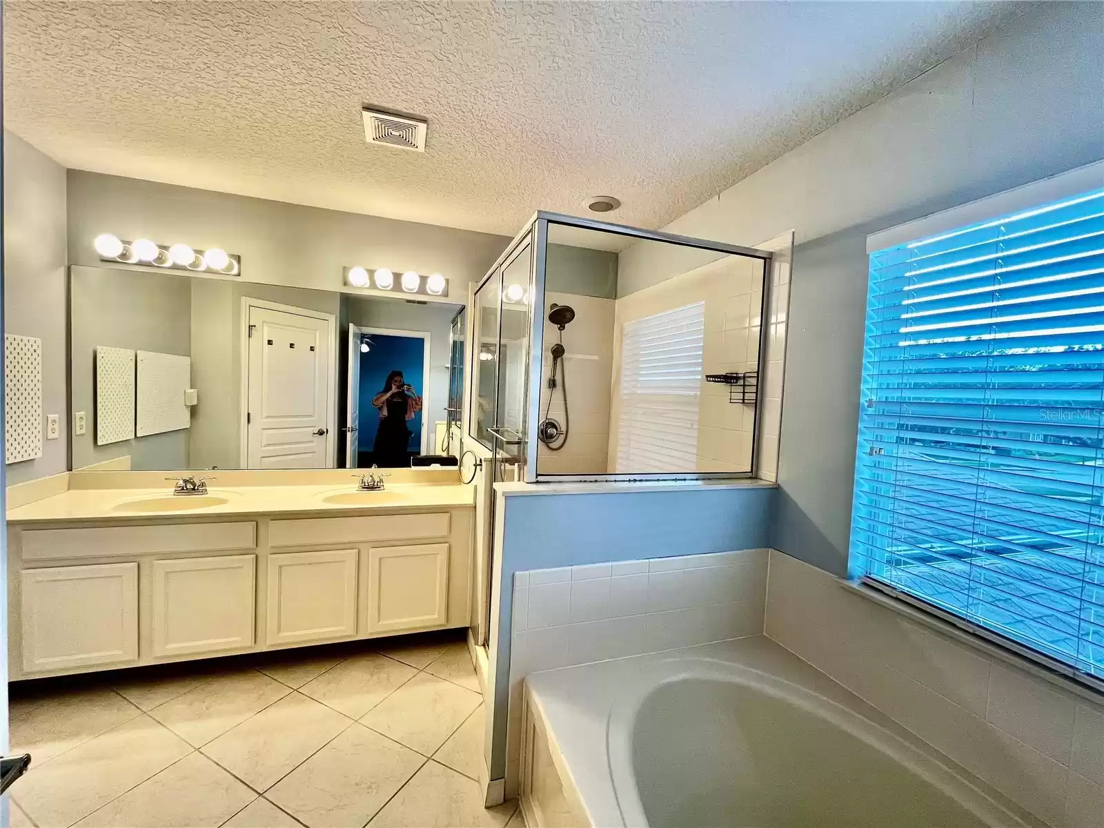 15501 AVENUE OF THE ARBORS, WINTER GARDEN, Florida 34787, 3 Bedrooms Bedrooms, ,2 BathroomsBathrooms,Residential,For Sale,AVENUE OF THE ARBORS,MFRO6255674