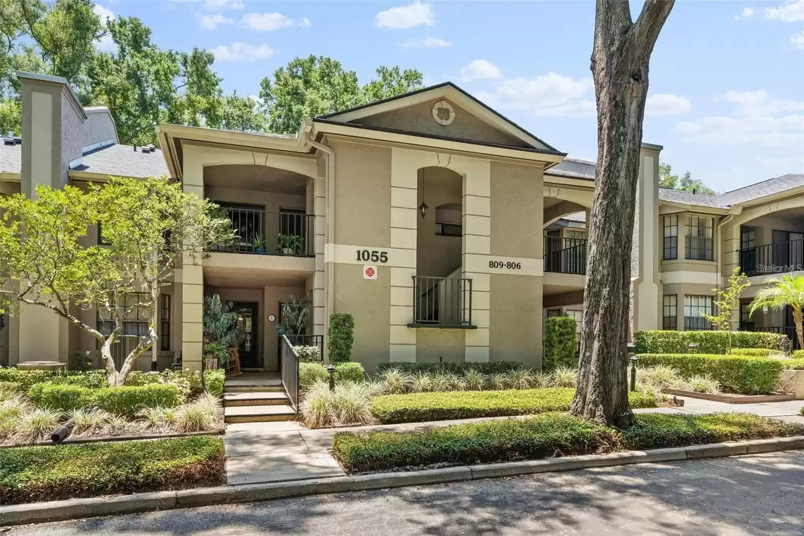 1055 KENSINGTON PARK DRIVE, ALTAMONTE SPRINGS, Florida 32714, 2 Bedrooms Bedrooms, ,2 BathroomsBathrooms,Residential,For Sale,KENSINGTON PARK,MFRO6256044