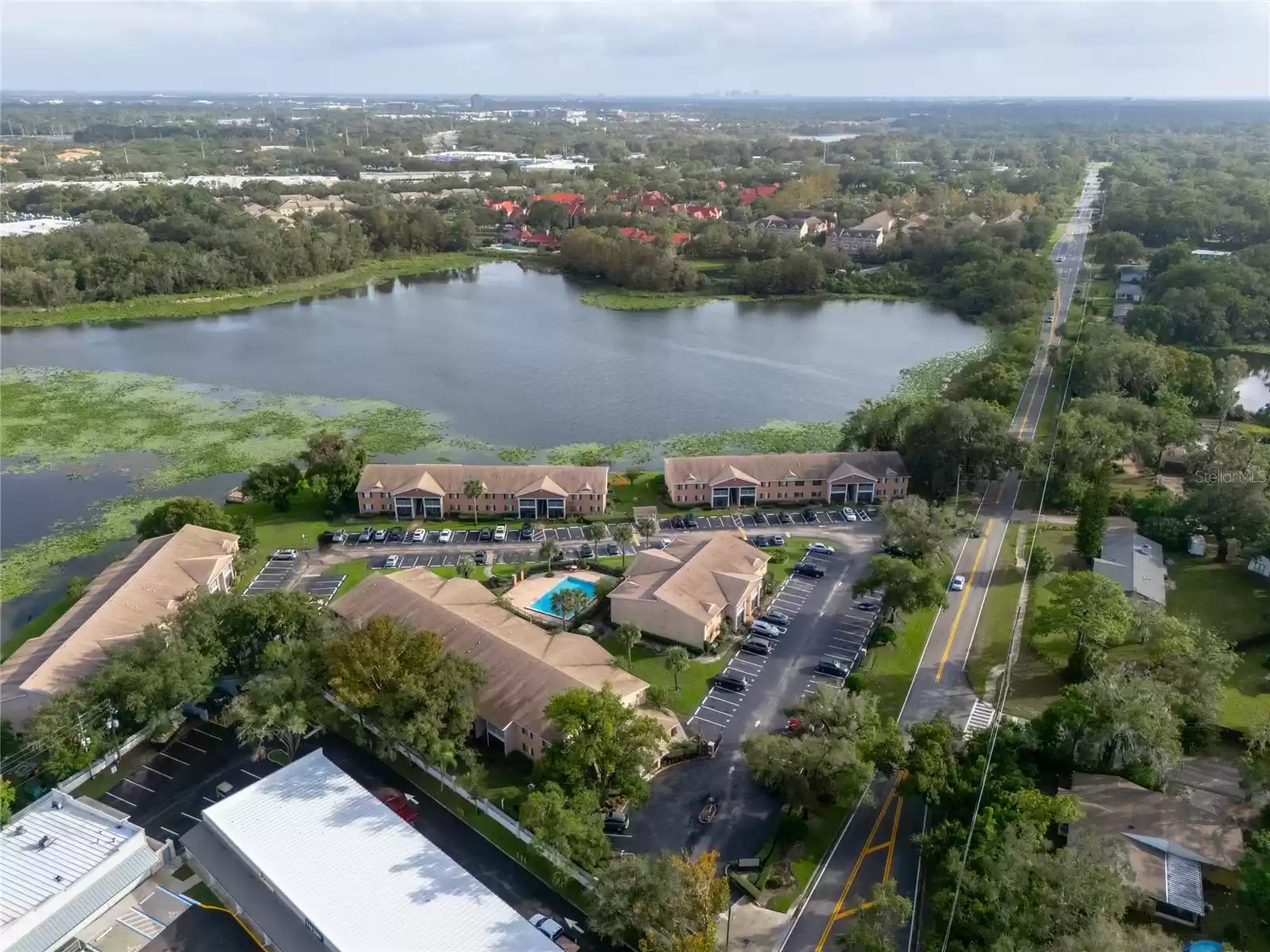 165 PEARL LAKE CAUSEWAY, ALTAMONTE SPRINGS, Florida 32714, 2 Bedrooms Bedrooms, ,2 BathroomsBathrooms,Residential,For Sale,PEARL LAKE,MFRO6255210