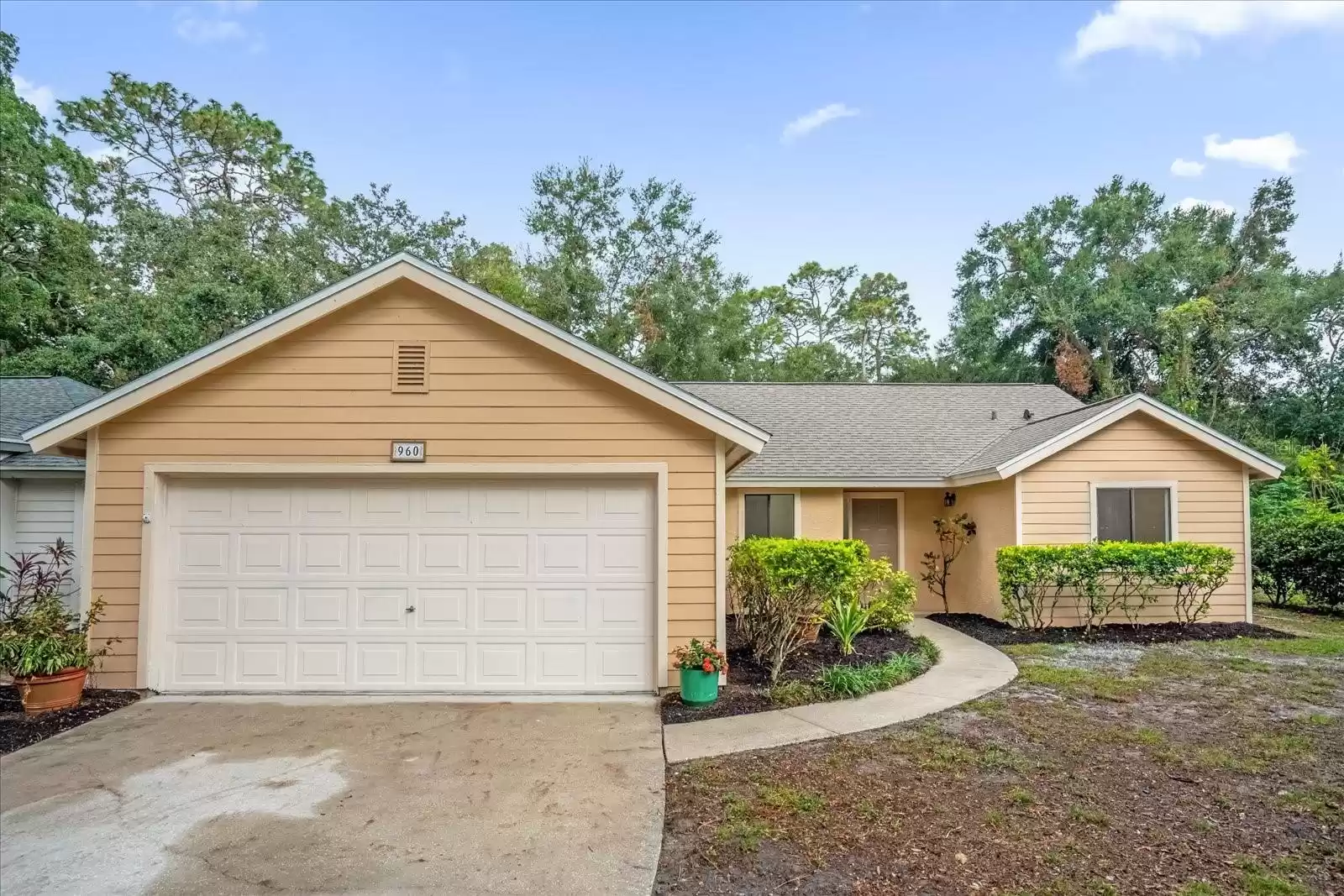 960 CINNAMON COURT, ALTAMONTE SPRINGS, Florida 32714, 4 Bedrooms Bedrooms, ,2 BathroomsBathrooms,Residential,For Sale,CINNAMON,MFRO6255738