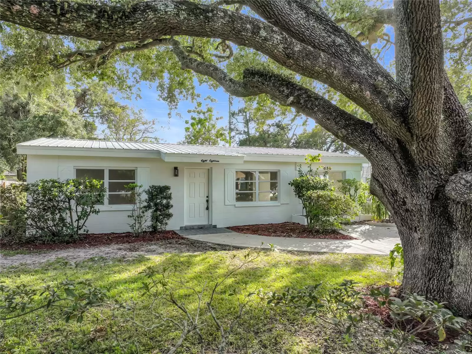 818 GRANDVIEW AVENUE, ALTAMONTE SPRINGS, Florida 32701, 3 Bedrooms Bedrooms, ,2 BathroomsBathrooms,Residential,For Sale,GRANDVIEW,MFRV4939326