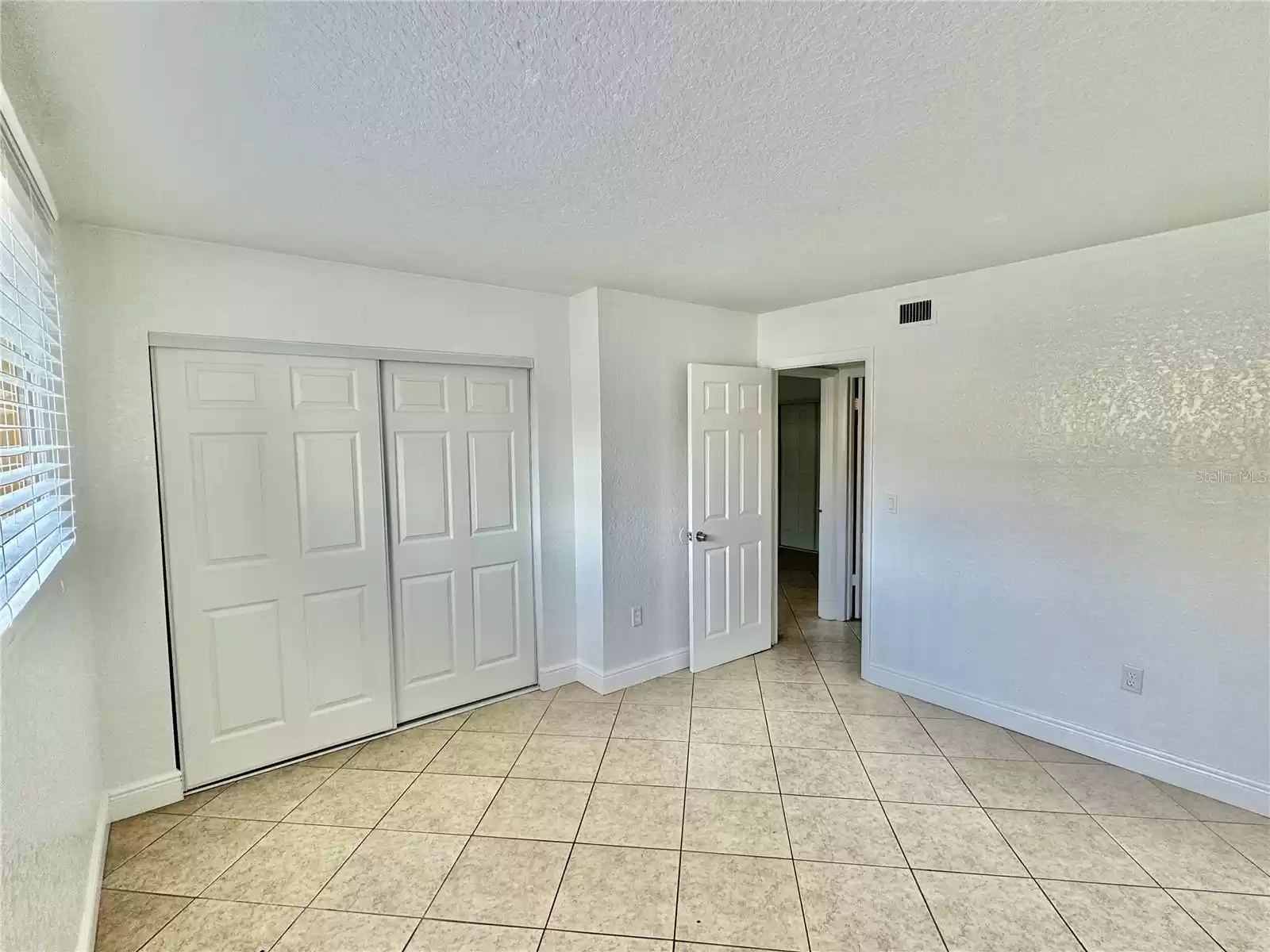 902 LAKE DESTINY ROAD, ALTAMONTE SPRINGS, Florida 32714, 2 Bedrooms Bedrooms, ,1 BathroomBathrooms,Residential,For Sale,LAKE DESTINY,MFRO6256387