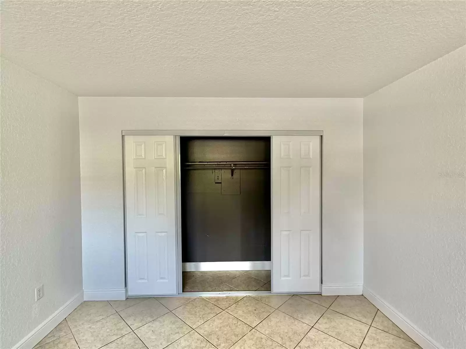 902 LAKE DESTINY ROAD, ALTAMONTE SPRINGS, Florida 32714, 2 Bedrooms Bedrooms, ,1 BathroomBathrooms,Residential,For Sale,LAKE DESTINY,MFRO6256387