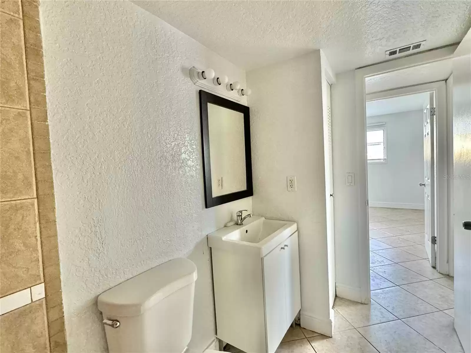 902 LAKE DESTINY ROAD, ALTAMONTE SPRINGS, Florida 32714, 2 Bedrooms Bedrooms, ,1 BathroomBathrooms,Residential,For Sale,LAKE DESTINY,MFRO6256387