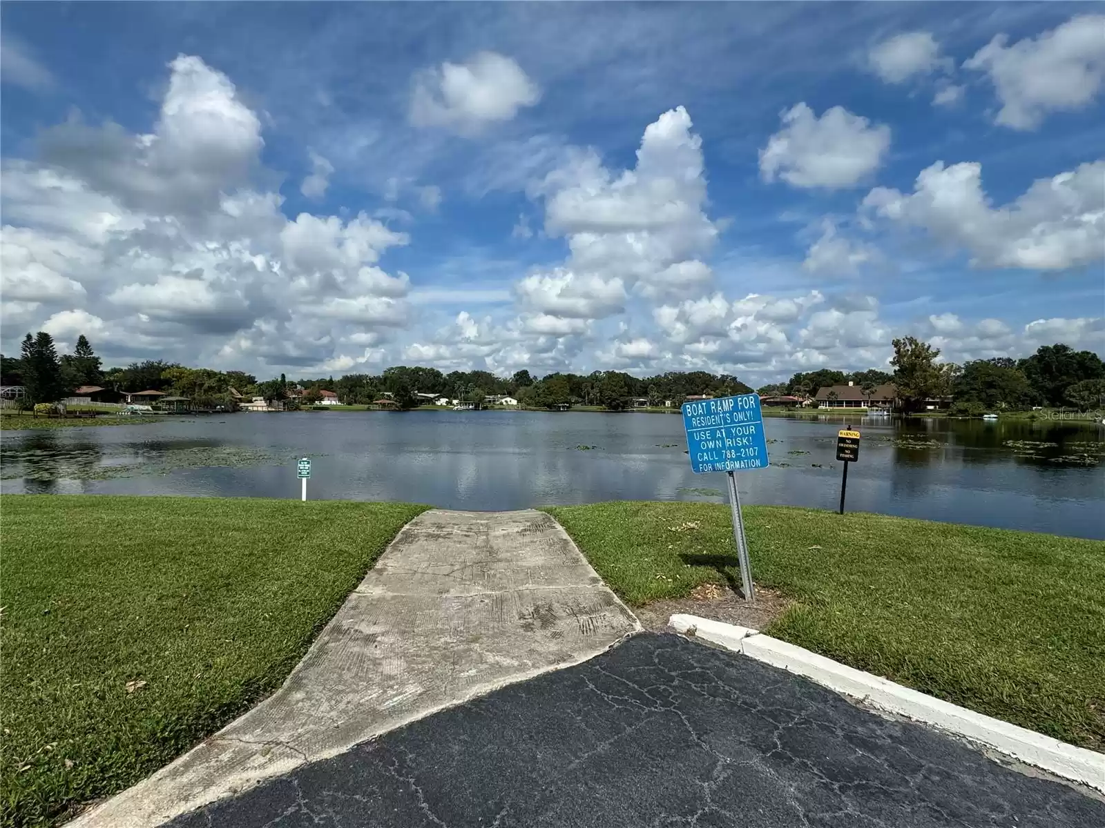 902 LAKE DESTINY ROAD, ALTAMONTE SPRINGS, Florida 32714, 2 Bedrooms Bedrooms, ,1 BathroomBathrooms,Residential,For Sale,LAKE DESTINY,MFRO6256387