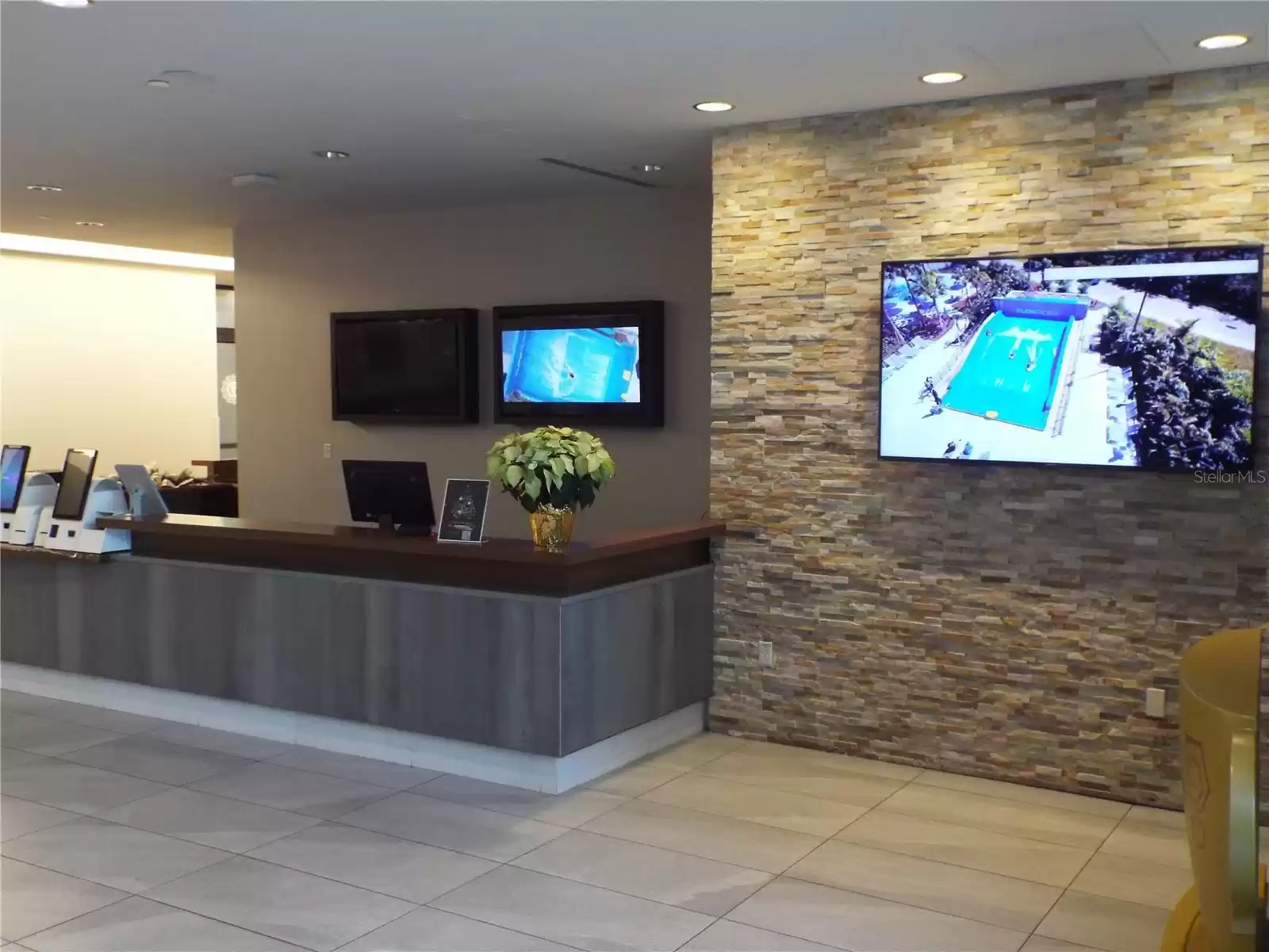 LOBBY WITH INFORMATION DESK