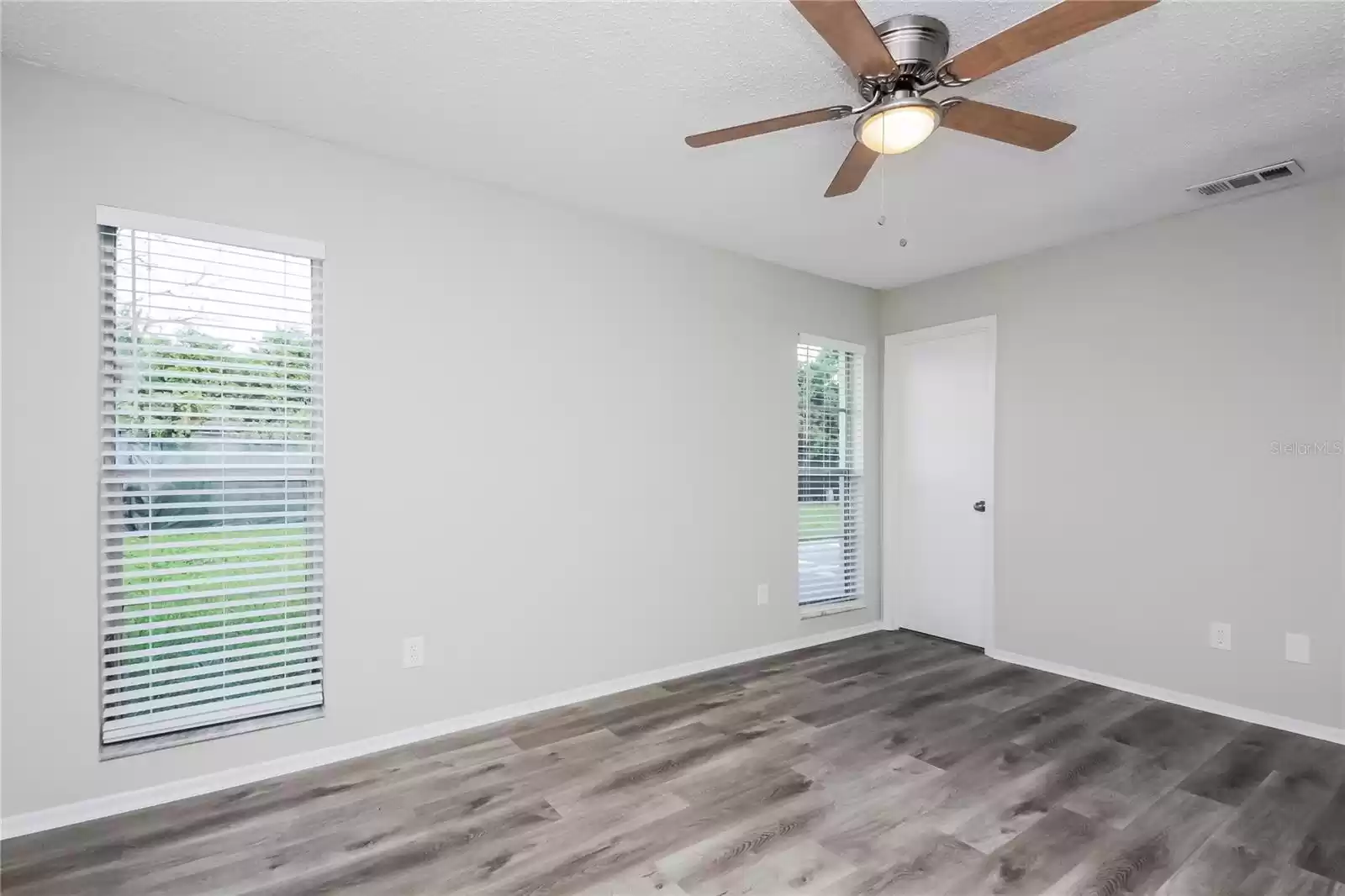 335 BUTTONWOOD DRIVE, KISSIMMEE, Florida 34743, 3 Bedrooms Bedrooms, ,2 BathroomsBathrooms,Residential Lease,For Rent,BUTTONWOOD,0,MFRO6256474