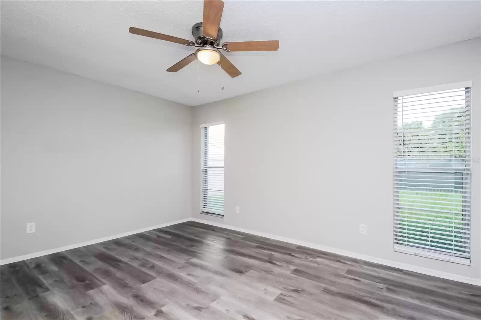 335 BUTTONWOOD DRIVE, KISSIMMEE, Florida 34743, 3 Bedrooms Bedrooms, ,2 BathroomsBathrooms,Residential Lease,For Rent,BUTTONWOOD,0,MFRO6256474