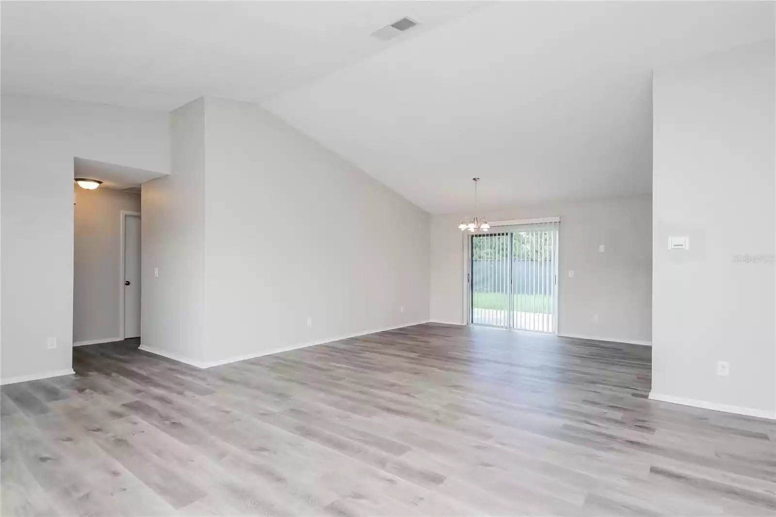 335 BUTTONWOOD DRIVE, KISSIMMEE, Florida 34743, 3 Bedrooms Bedrooms, ,2 BathroomsBathrooms,Residential Lease,For Rent,BUTTONWOOD,0,MFRO6256474