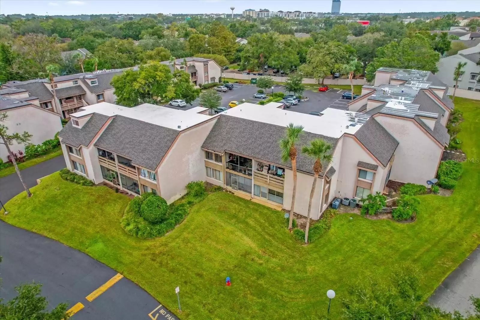 212 ORIENTA POINT STREET, ALTAMONTE SPRINGS, Florida 32701, 1 Bedroom Bedrooms, ,1 BathroomBathrooms,Residential,For Sale,ORIENTA POINT,MFRO6255937