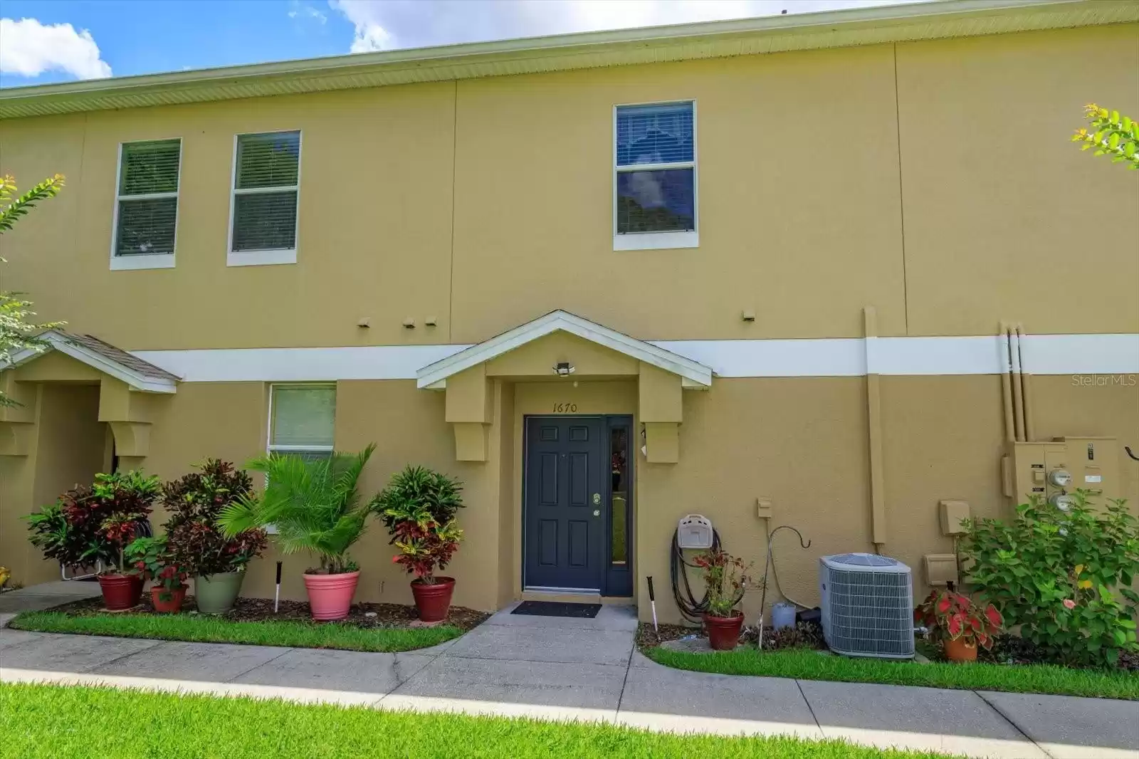 1670 SCARLET OAK LOOP, WINTER GARDEN, Florida 34787, 2 Bedrooms Bedrooms, ,2 BathroomsBathrooms,Residential,For Sale,SCARLET OAK,MFRG5089108