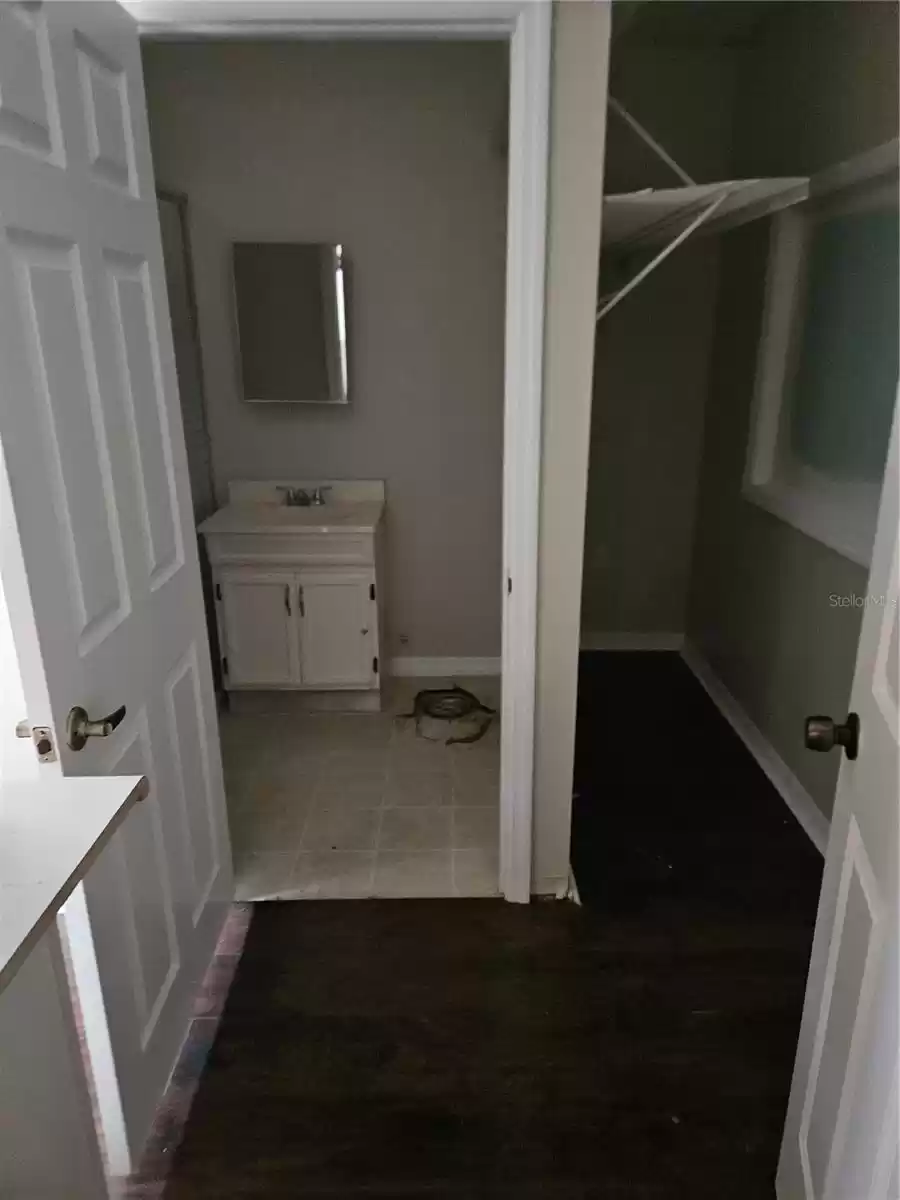 549 LEXINGDALE DRIVE, ORLANDO, Florida 32828, 5 Bedrooms Bedrooms, ,2 BathroomsBathrooms,Residential Lease,For Rent,LEXINGDALE,0,MFRO6257170