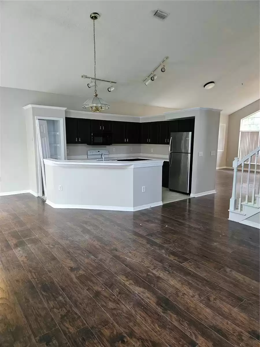 549 LEXINGDALE DRIVE, ORLANDO, Florida 32828, 5 Bedrooms Bedrooms, ,2 BathroomsBathrooms,Residential Lease,For Rent,LEXINGDALE,0,MFRO6257170