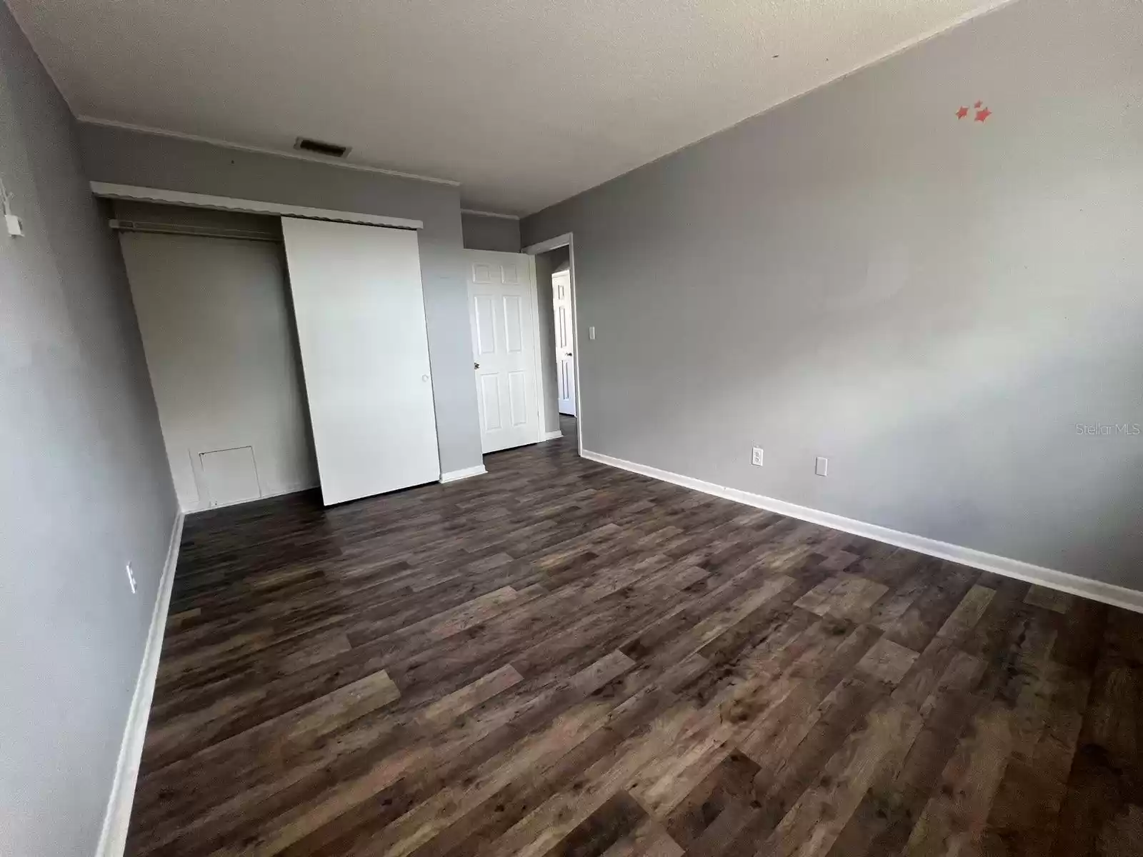 2072 LOS LOMAS DRIVE, CLEARWATER, Florida 33763, 3 Bedrooms Bedrooms, ,1 BathroomBathrooms,Residential Lease,For Rent,LOS LOMAS,0,MFRTB8320467