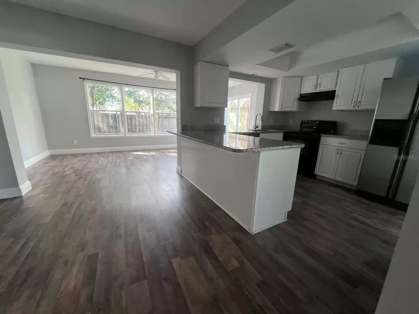 2072 LOS LOMAS DRIVE, CLEARWATER, Florida 33763, 3 Bedrooms Bedrooms, ,1 BathroomBathrooms,Residential Lease,For Rent,LOS LOMAS,0,MFRTB8320467
