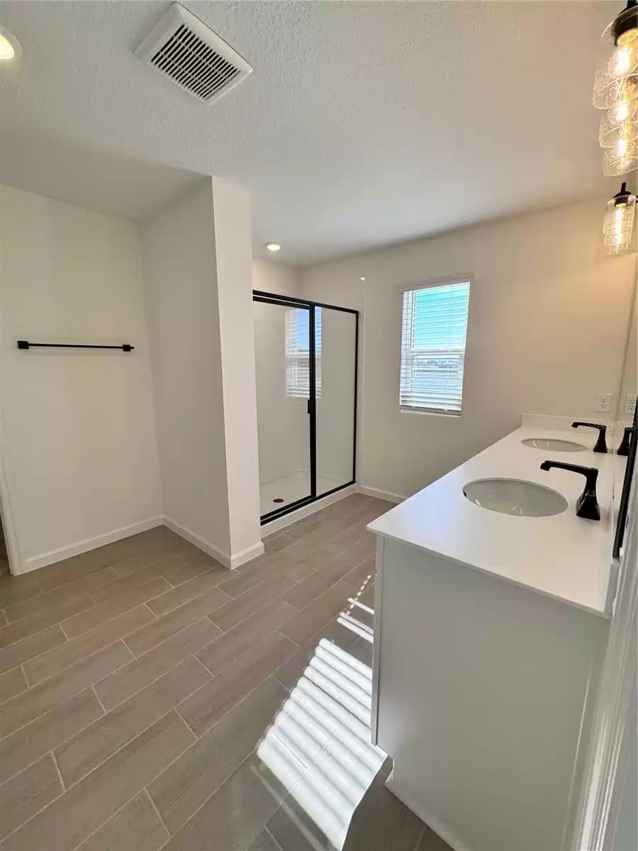 2936 SHARP ROAD, KISSIMMEE, Florida 34744, 5 Bedrooms Bedrooms, ,4 BathroomsBathrooms,Residential Lease,For Rent,SHARP,0,MFRO6257098