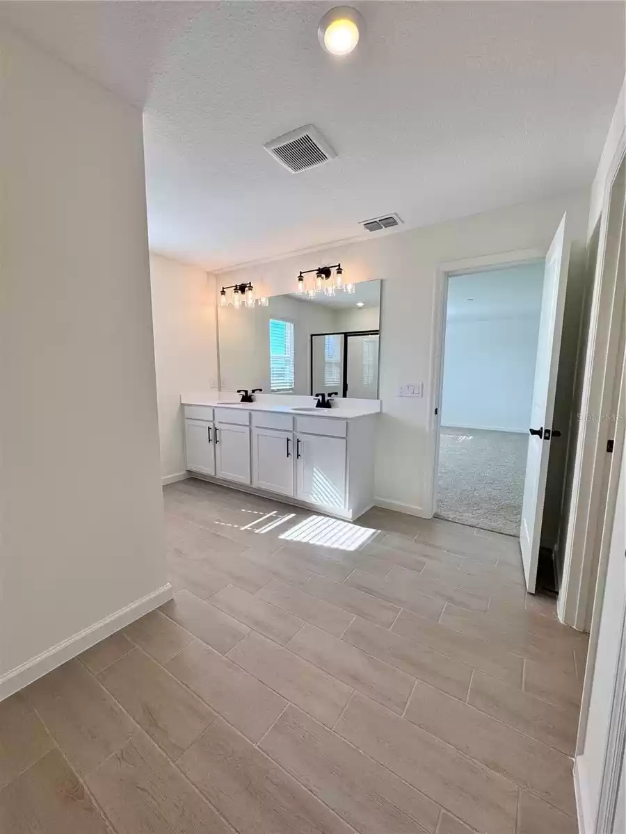 2936 SHARP ROAD, KISSIMMEE, Florida 34744, 5 Bedrooms Bedrooms, ,4 BathroomsBathrooms,Residential Lease,For Rent,SHARP,0,MFRO6257098