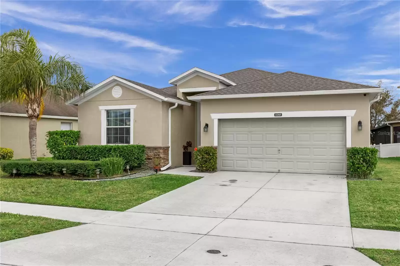 14365 QUEENSIDE STREET, ORLANDO, Florida 32824, 4 Bedrooms Bedrooms, ,3 BathroomsBathrooms,Residential Lease,For Rent,QUEENSIDE,0,MFRO6256627