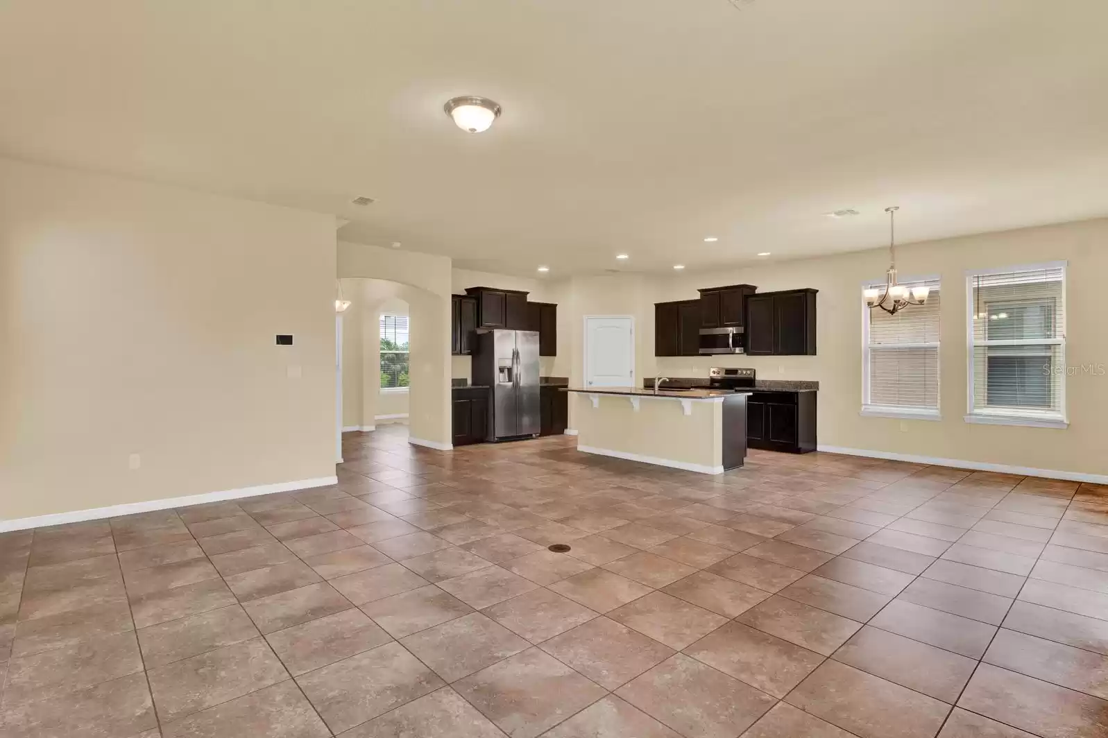 9987 TAWNY MEADOW ALLEY, WINTER GARDEN, Florida 34787, 3 Bedrooms Bedrooms, ,2 BathroomsBathrooms,Residential,For Sale,TAWNY MEADOW,MFRO6228065