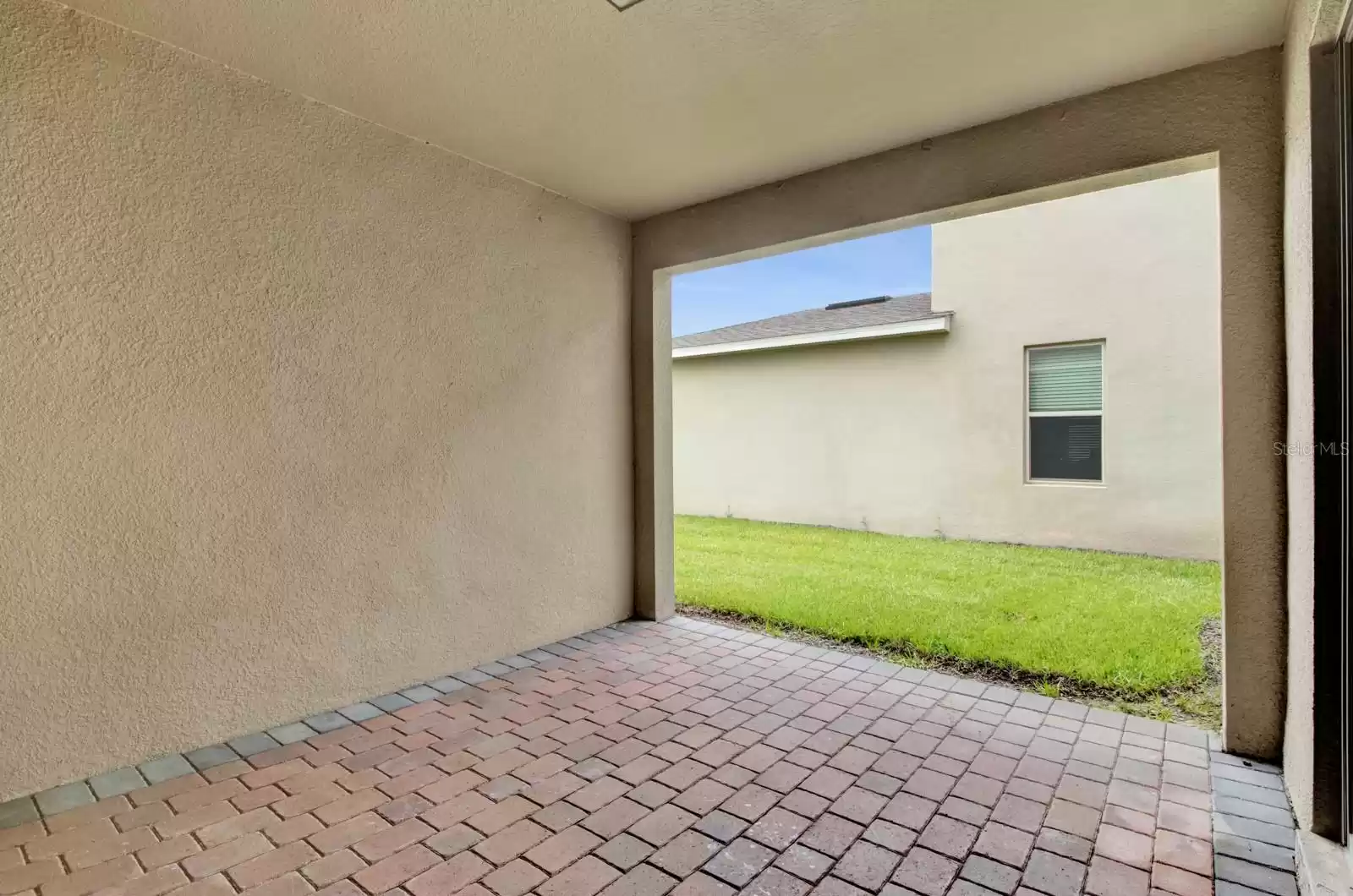 9987 TAWNY MEADOW ALLEY, WINTER GARDEN, Florida 34787, 3 Bedrooms Bedrooms, ,2 BathroomsBathrooms,Residential,For Sale,TAWNY MEADOW,MFRO6228065