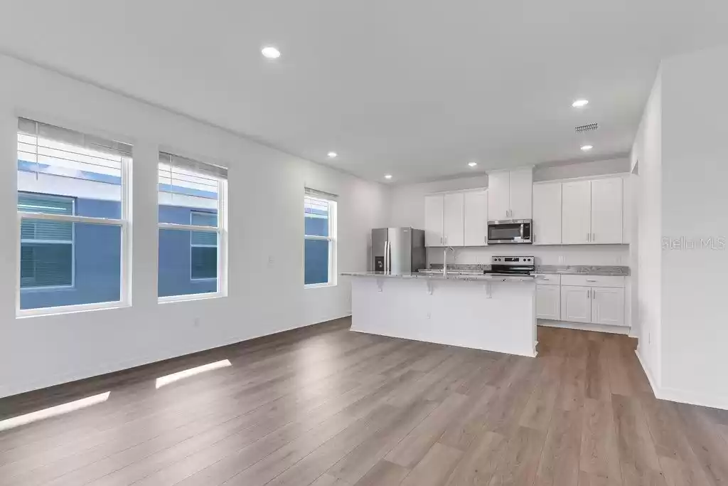 4621 CROSS PRAIRIE PARKWAY, SAINT CLOUD, Florida 34772, 4 Bedrooms Bedrooms, ,2 BathroomsBathrooms,Residential Lease,For Rent,CROSS PRAIRIE,MFRO6256369
