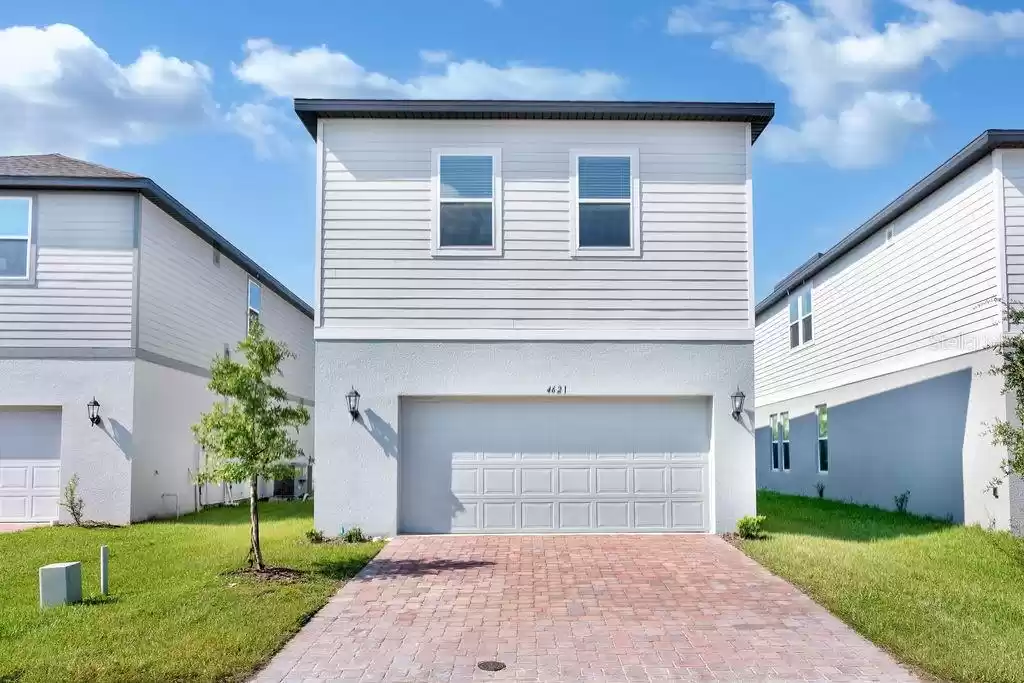 4621 CROSS PRAIRIE PARKWAY, SAINT CLOUD, Florida 34772, 4 Bedrooms Bedrooms, ,2 BathroomsBathrooms,Residential Lease,For Rent,CROSS PRAIRIE,MFRO6256369