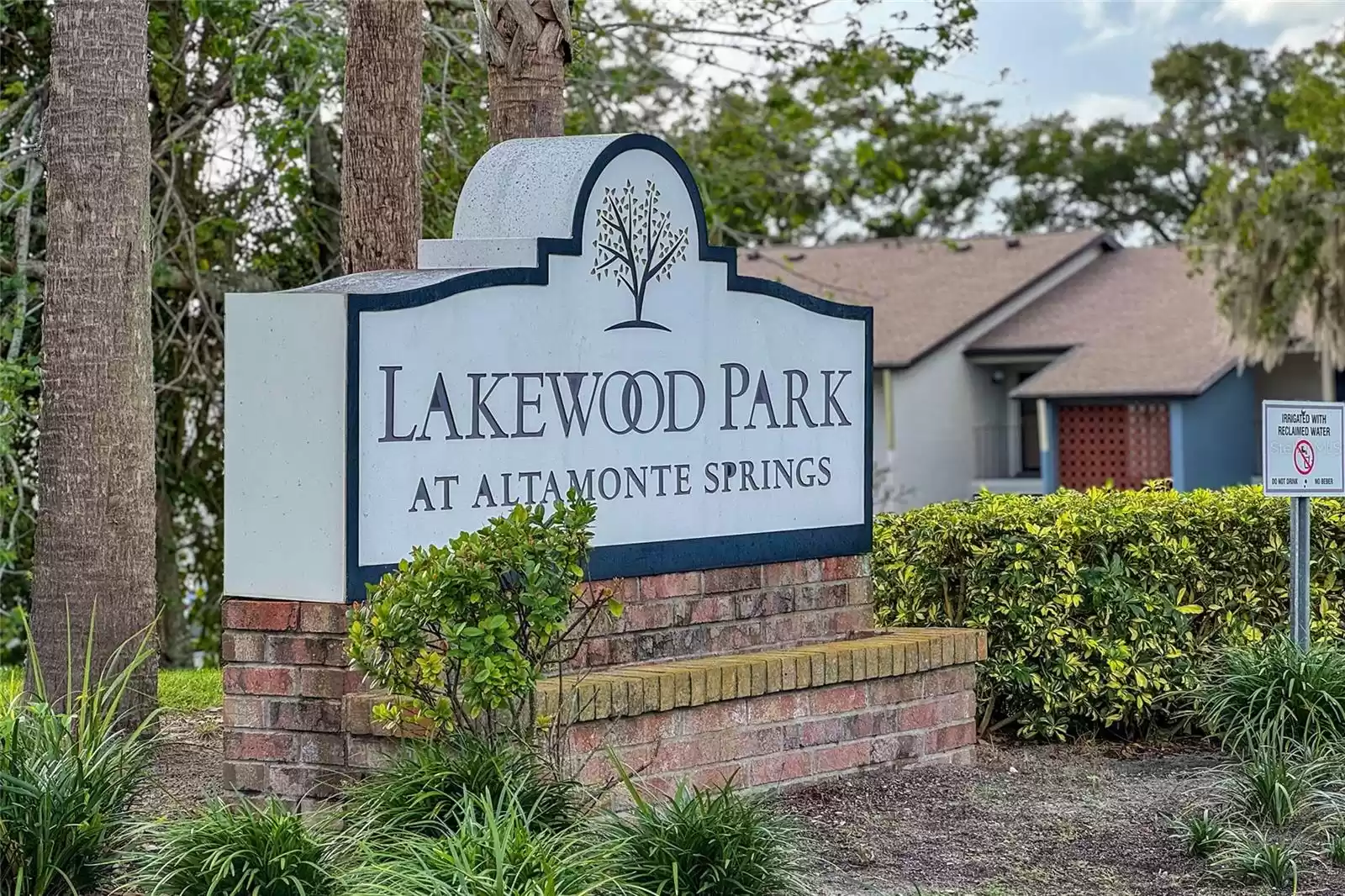 305 LAKEPOINTE DRIVE, ALTAMONTE SPRINGS, Florida 32701, 2 Bedrooms Bedrooms, ,2 BathroomsBathrooms,Residential Lease,For Rent,LAKEPOINTE,MFRS5115553