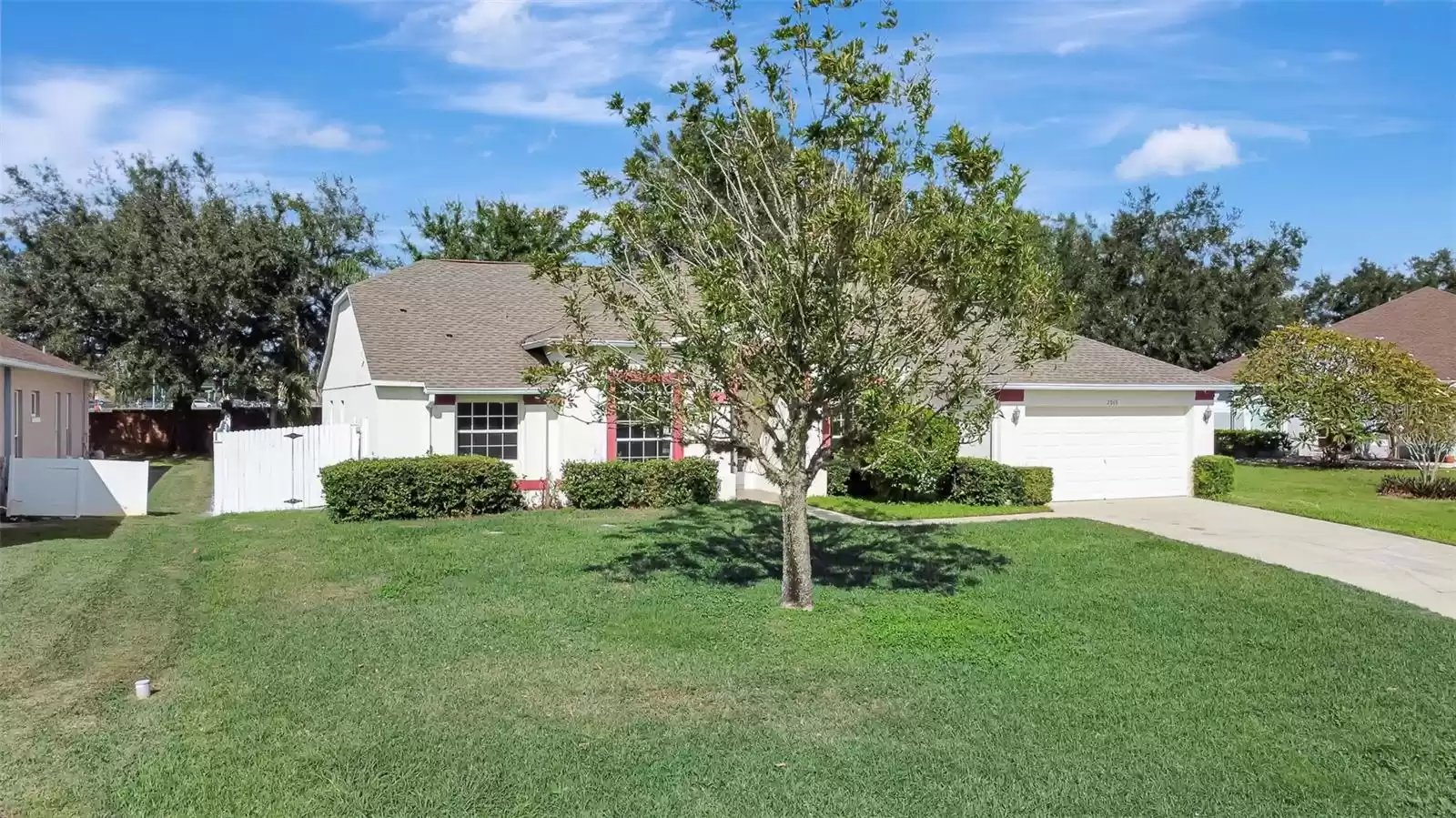 2019 WINTERMERE POINTE DRIVE, WINTER GARDEN, Florida 34787, 4 Bedrooms Bedrooms, ,3 BathroomsBathrooms,Residential,For Sale,WINTERMERE POINTE,MFRO6257471