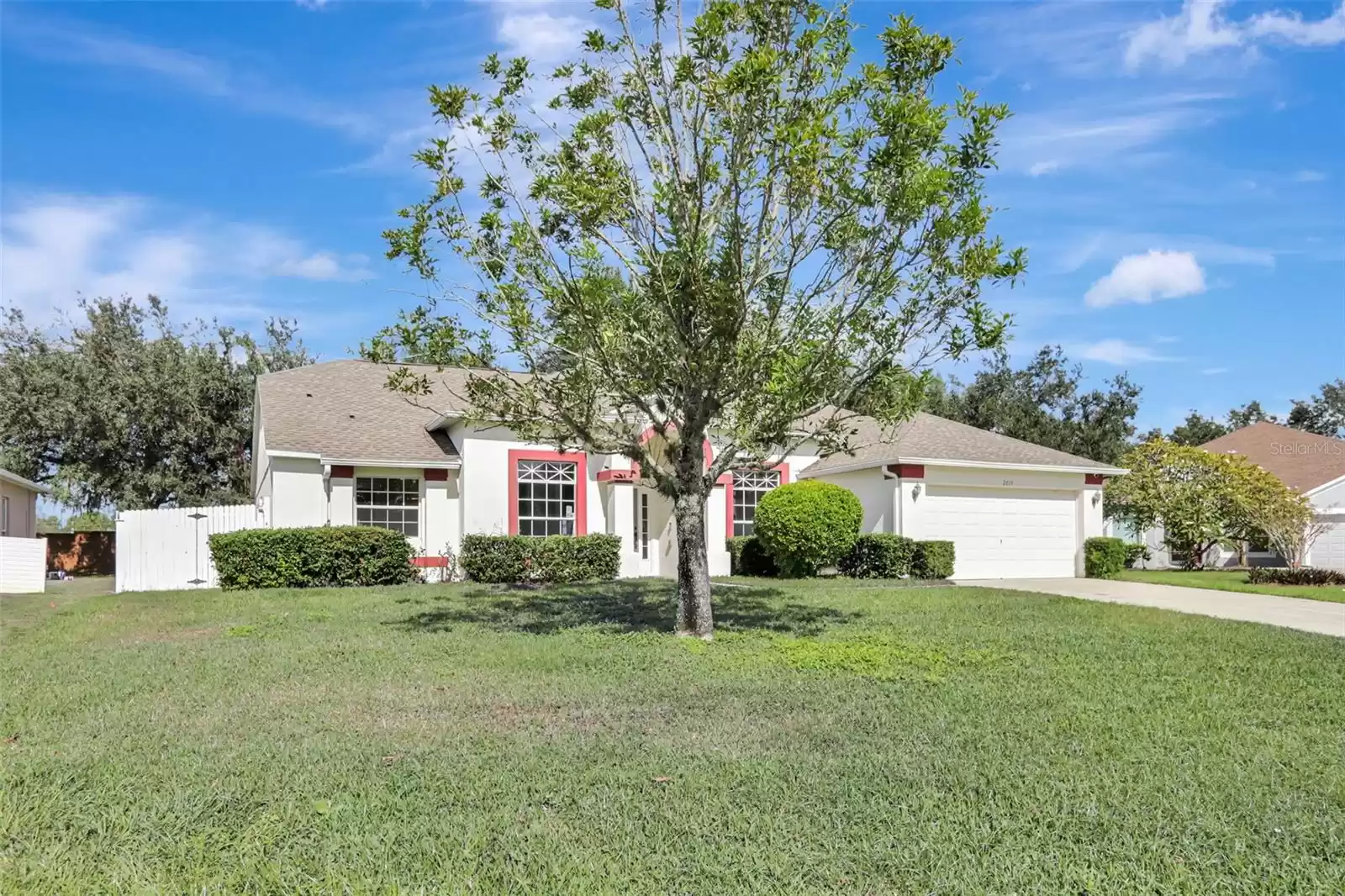 2019 WINTERMERE POINTE DRIVE, WINTER GARDEN, Florida 34787, 4 Bedrooms Bedrooms, ,3 BathroomsBathrooms,Residential,For Sale,WINTERMERE POINTE,MFRO6257471