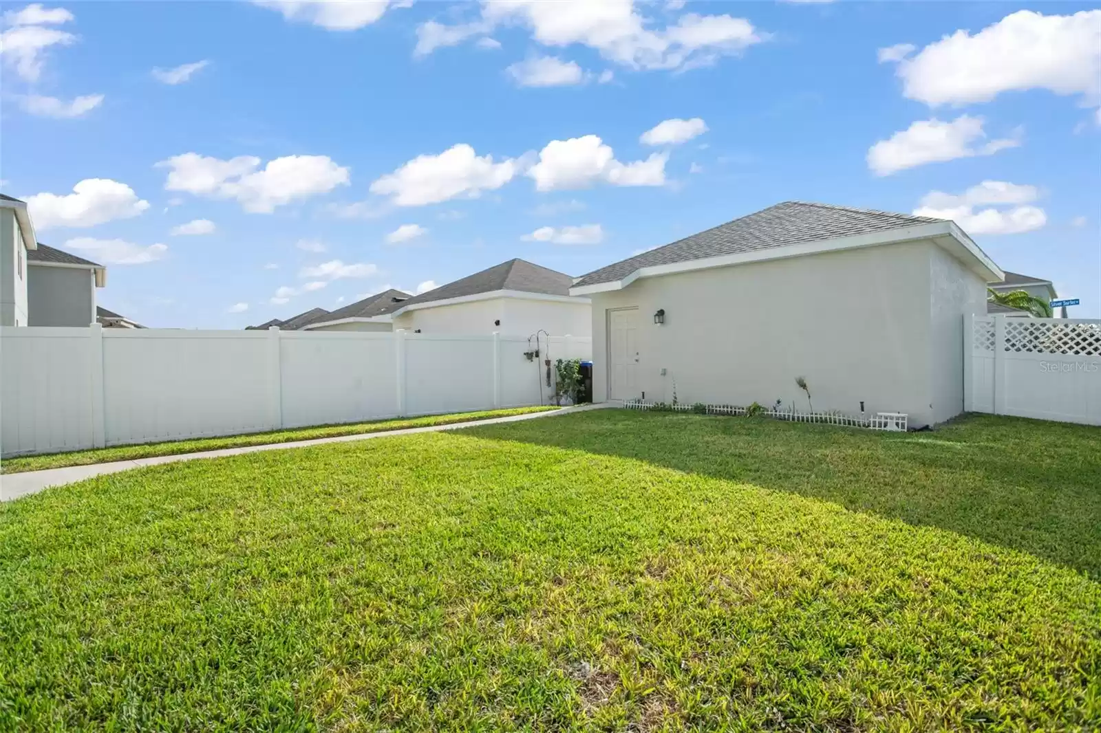 11024 FOLKLORE STREET, WINTER GARDEN, Florida 34787, 3 Bedrooms Bedrooms, ,2 BathroomsBathrooms,Residential,For Sale,FOLKLORE,MFRO6257947