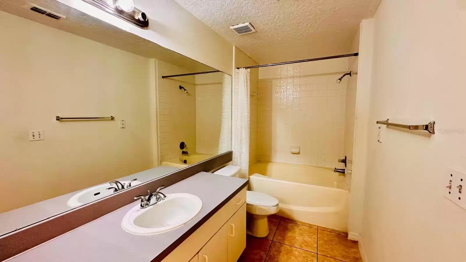 5500 METROWEST BOULEVARD, ORLANDO, Florida 32811, 1 Bedroom Bedrooms, ,1 BathroomBathrooms,Residential Lease,For Rent,METROWEST,MFRS5115751