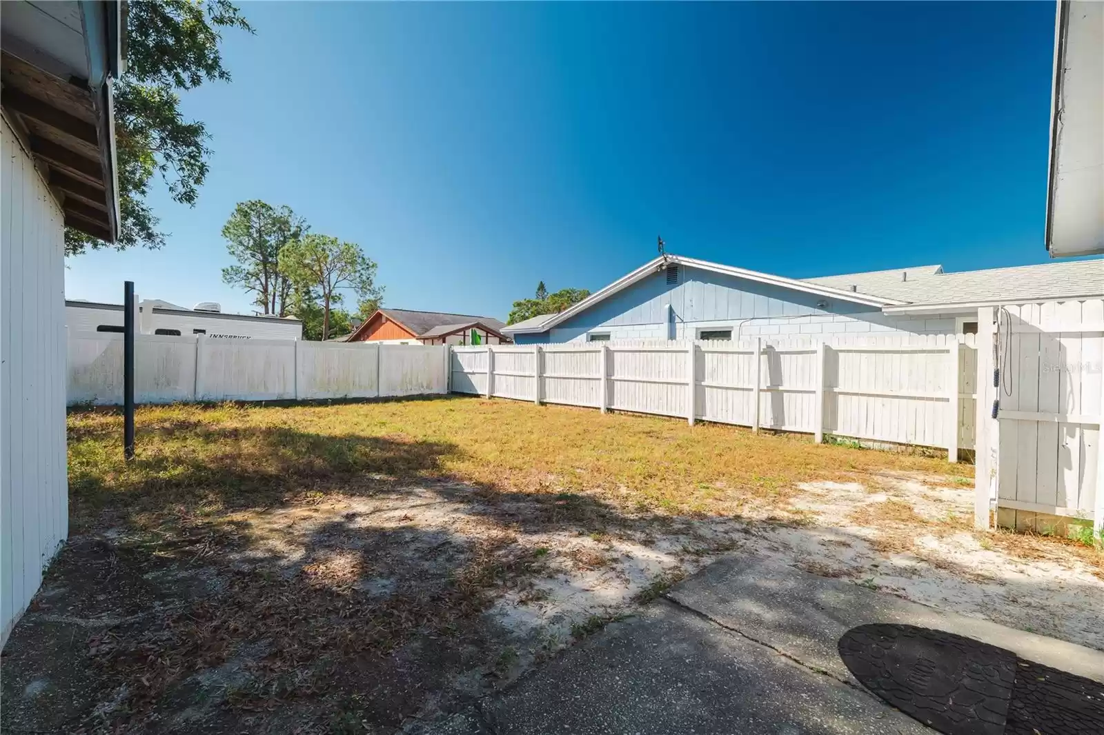 9102 POST OAK COURT, TAMPA, Florida 33615, 3 Bedrooms Bedrooms, ,2 BathroomsBathrooms,Residential,For Sale,POST OAK,MFRTB8322173