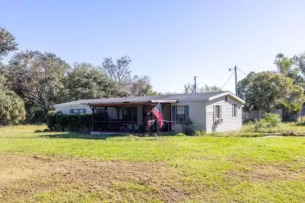 15518 LAKE APOPKA ROAD, CLERMONT, Florida 34715, 3 Bedrooms Bedrooms, ,1 BathroomBathrooms,Residential,For Sale,LAKE APOPKA,MFRO6257633