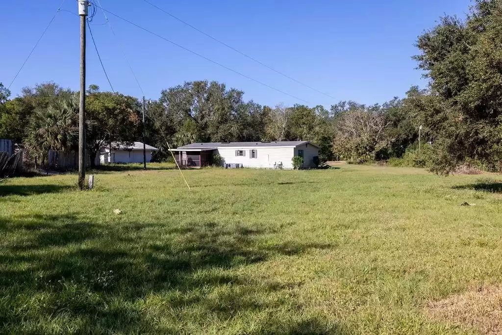 15518 LAKE APOPKA ROAD, CLERMONT, Florida 34715, 3 Bedrooms Bedrooms, ,1 BathroomBathrooms,Residential,For Sale,LAKE APOPKA,MFRO6257633