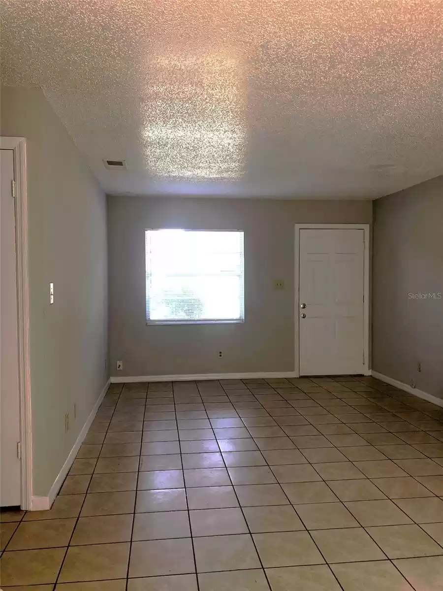 2427 LAKE AVENUE, SANFORD, Florida 32771, 2 Bedrooms Bedrooms, ,1 BathroomBathrooms,Residential Lease,For Rent,LAKE,MFRO6256209